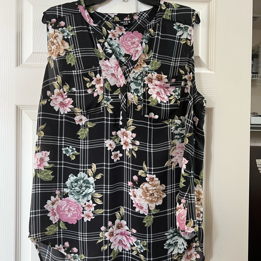 Sleeveless, Floral Torrid Blouse